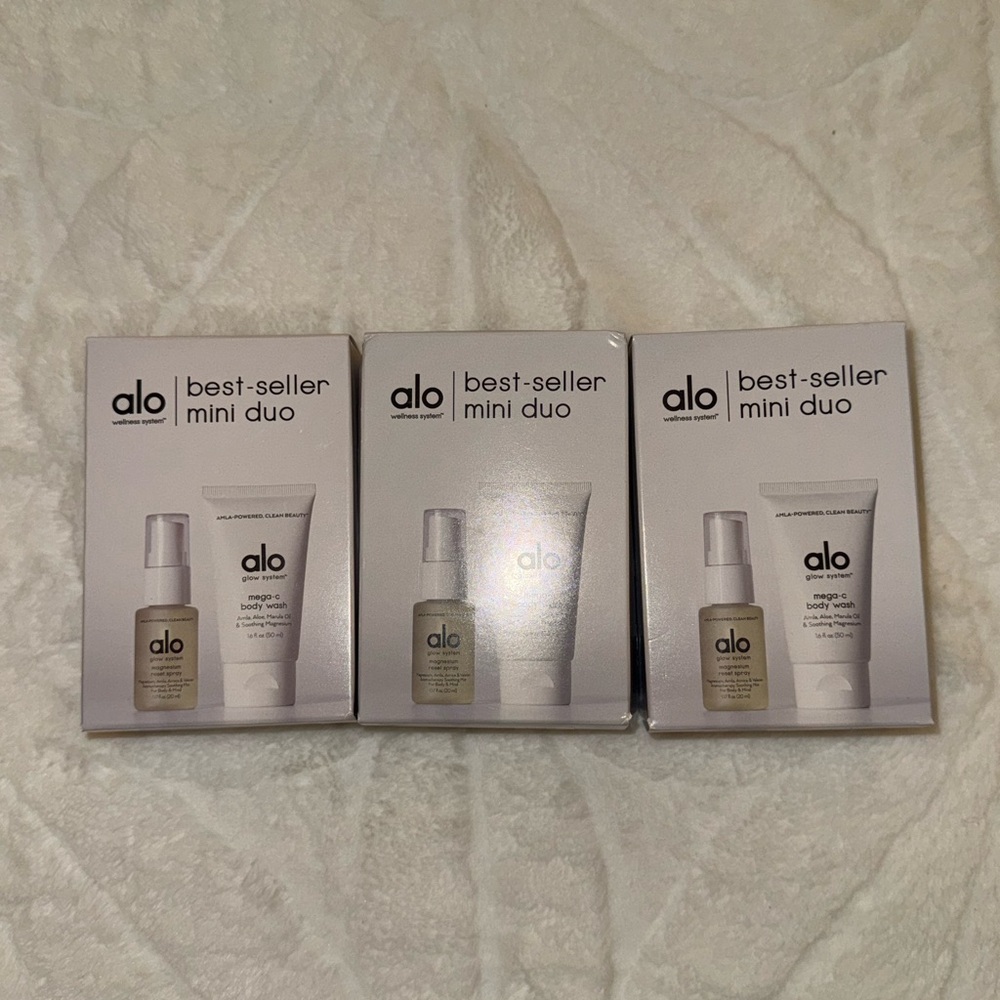 NEW 3 SETS - Alo Yoga Mini Magnesium Spray & Glow Oil Duo